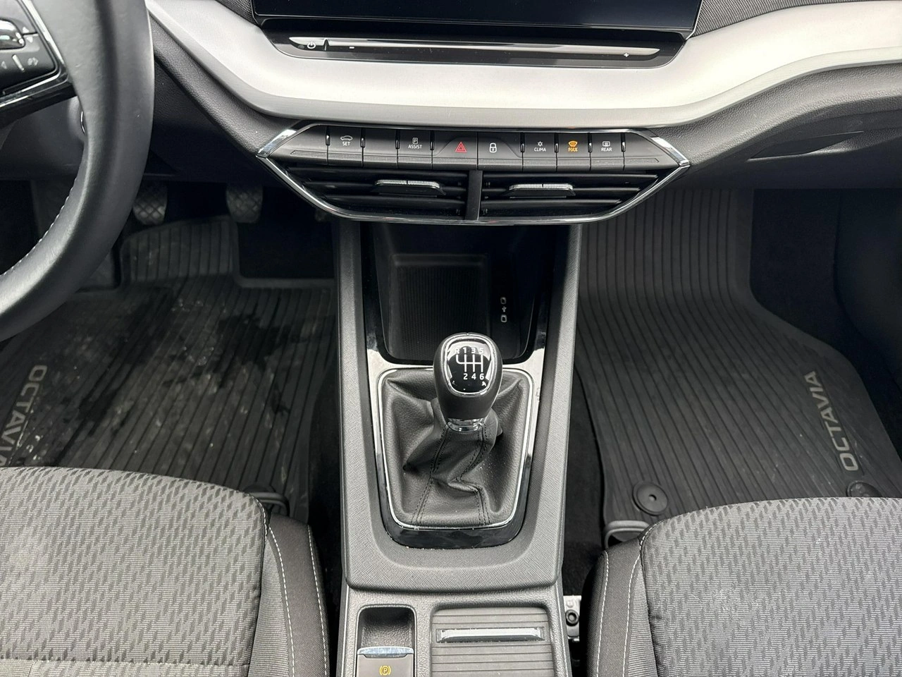 Skoda Octavia - Zdjęcie 23