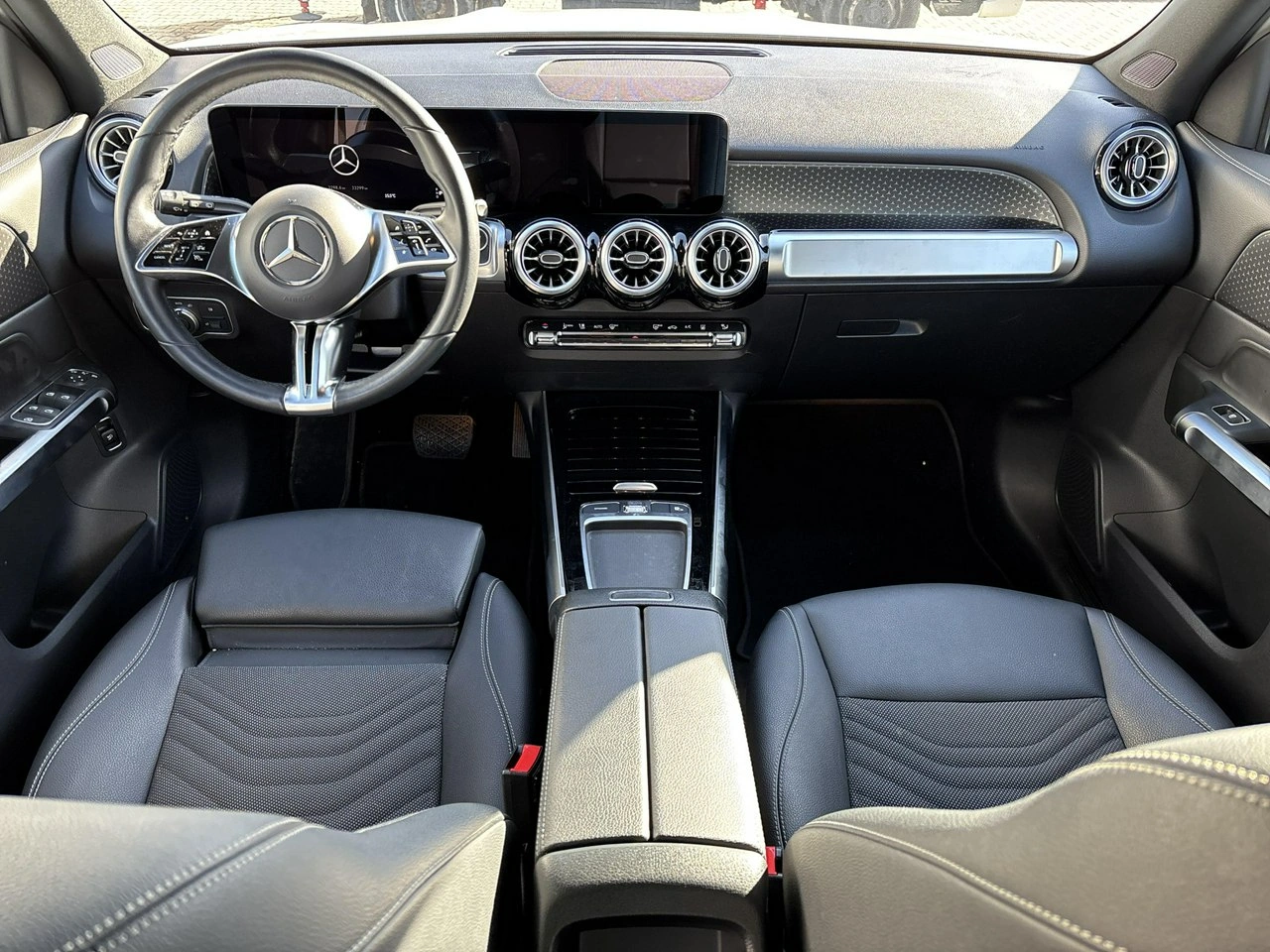 Mercedes EQB - Zdjęcie 12