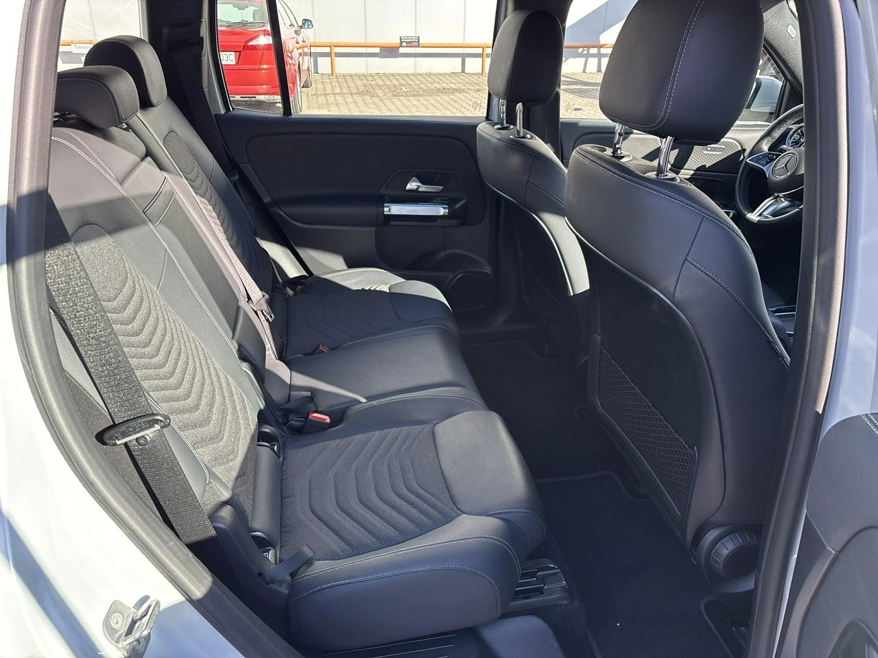 Mercedes EQB - Zdjęcie 15