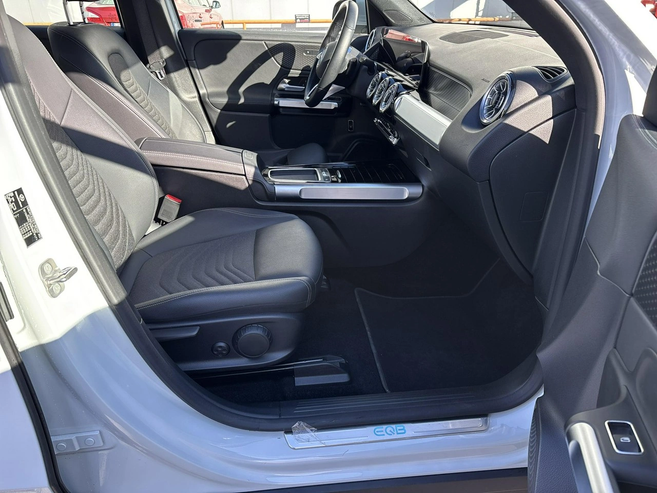 Mercedes EQB - Zdjęcie 17