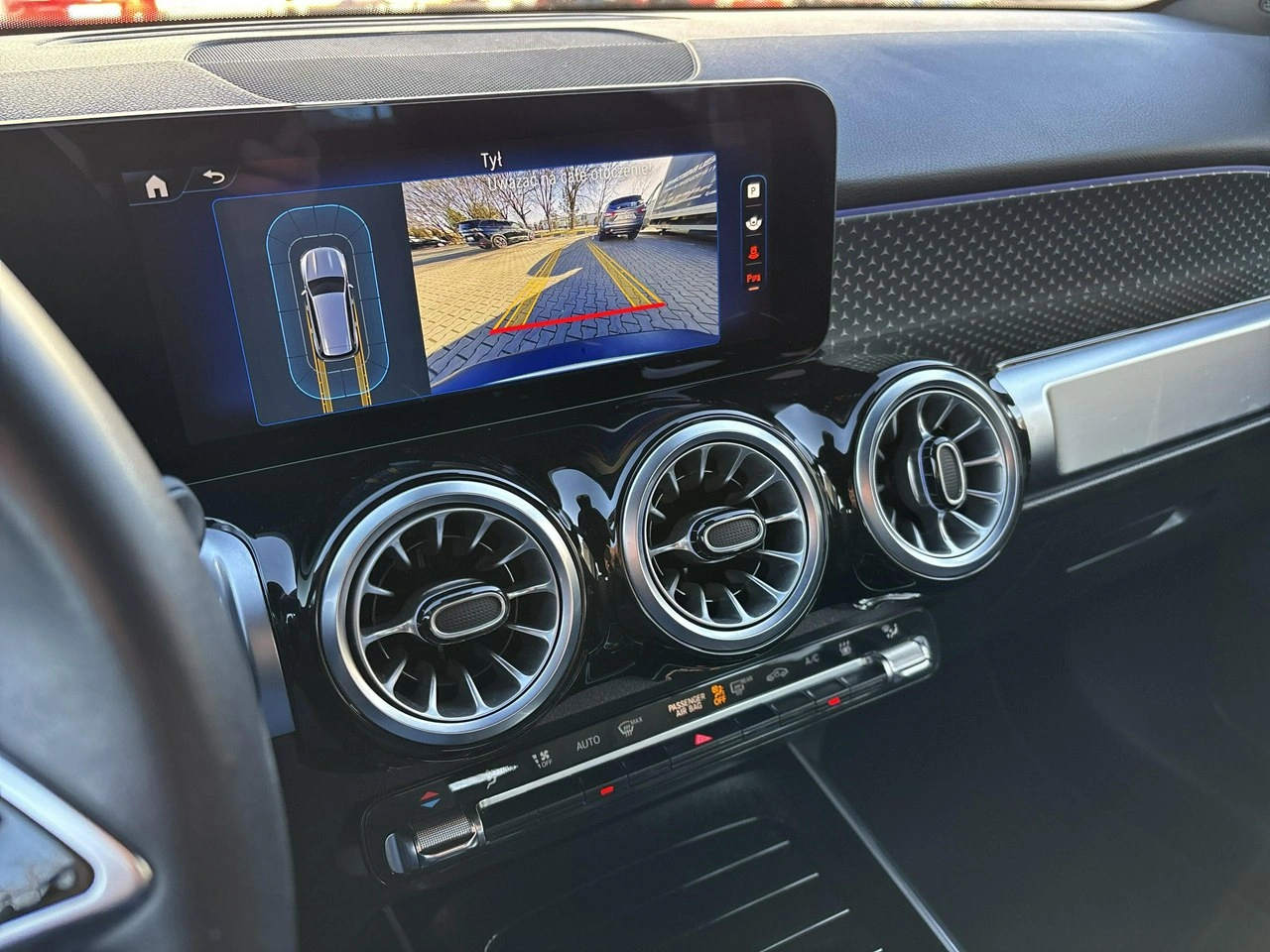 Mercedes EQB - Zdjęcie 18