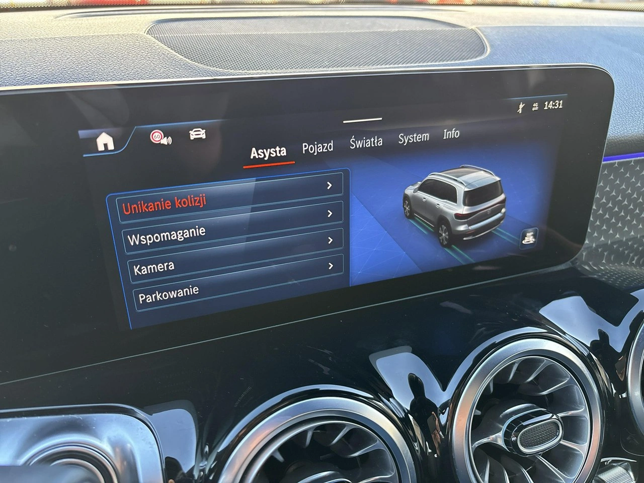 Mercedes EQB - Zdjęcie 21