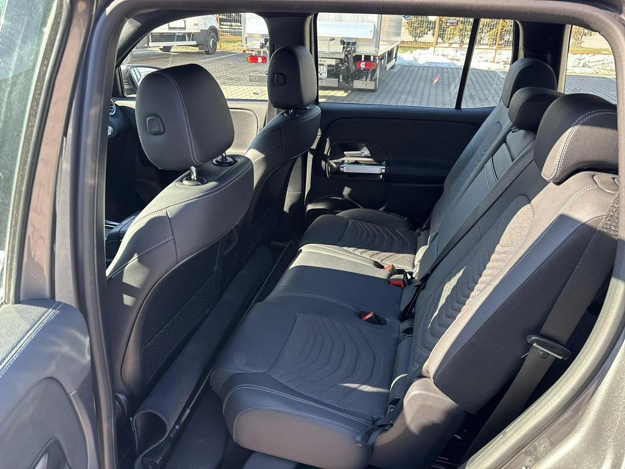 Mercedes EQB - Zdjęcie 10