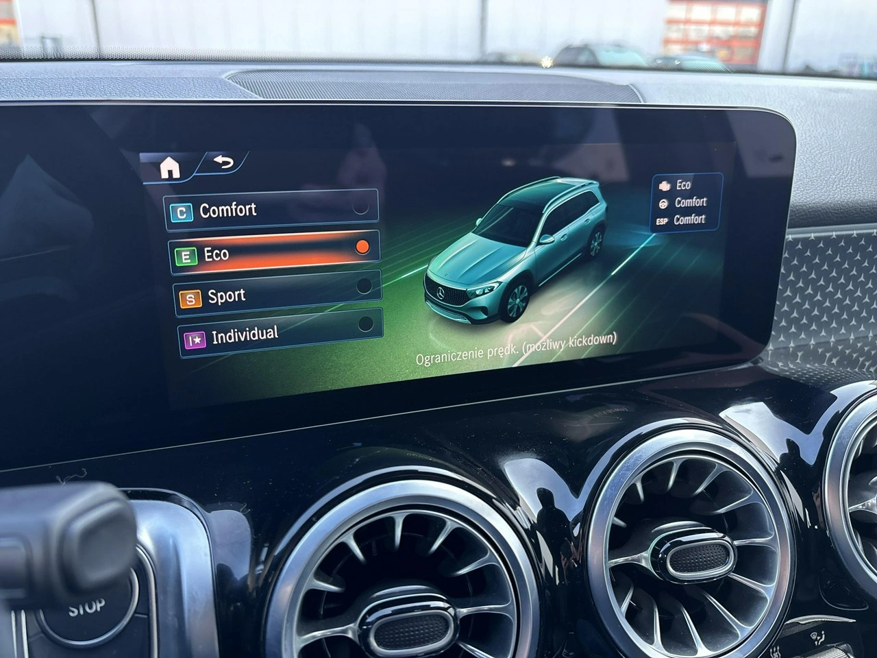 Mercedes EQB - Zdjęcie 25