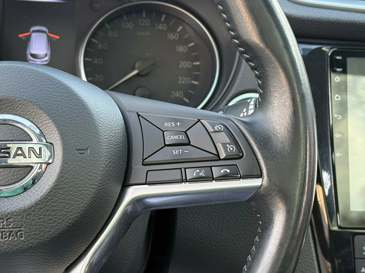 Nissan Qashqai - Zdjęcie 10