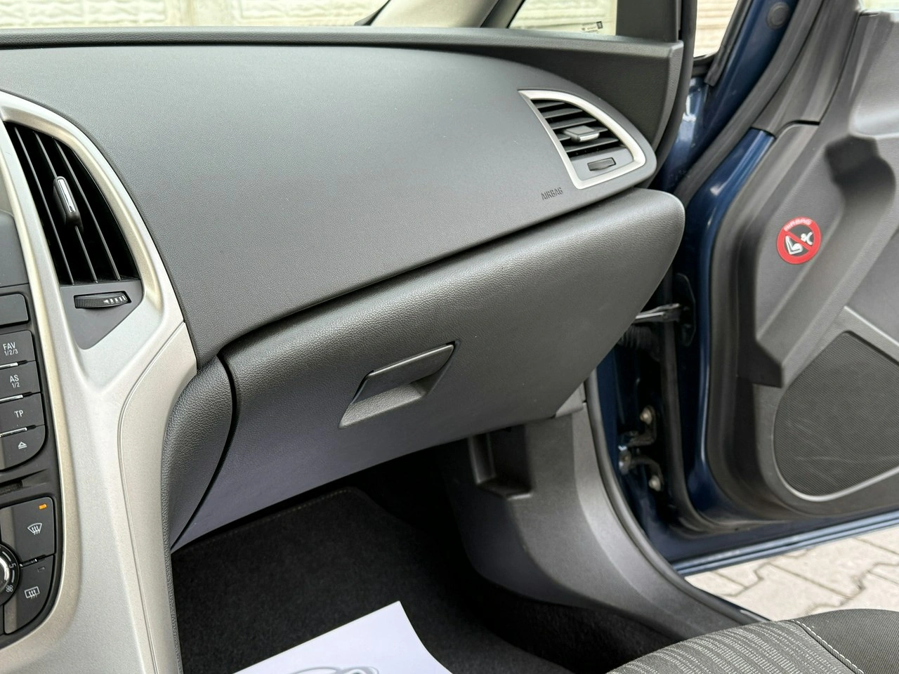 Opel Astra - Zdjęcie 10