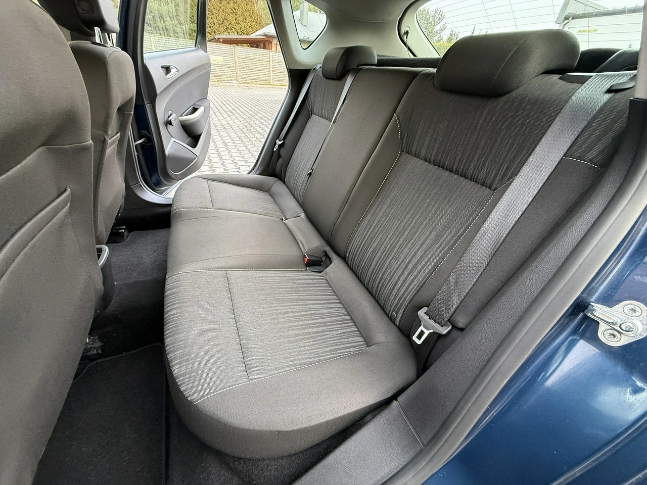 Opel Astra - Zdjęcie 8