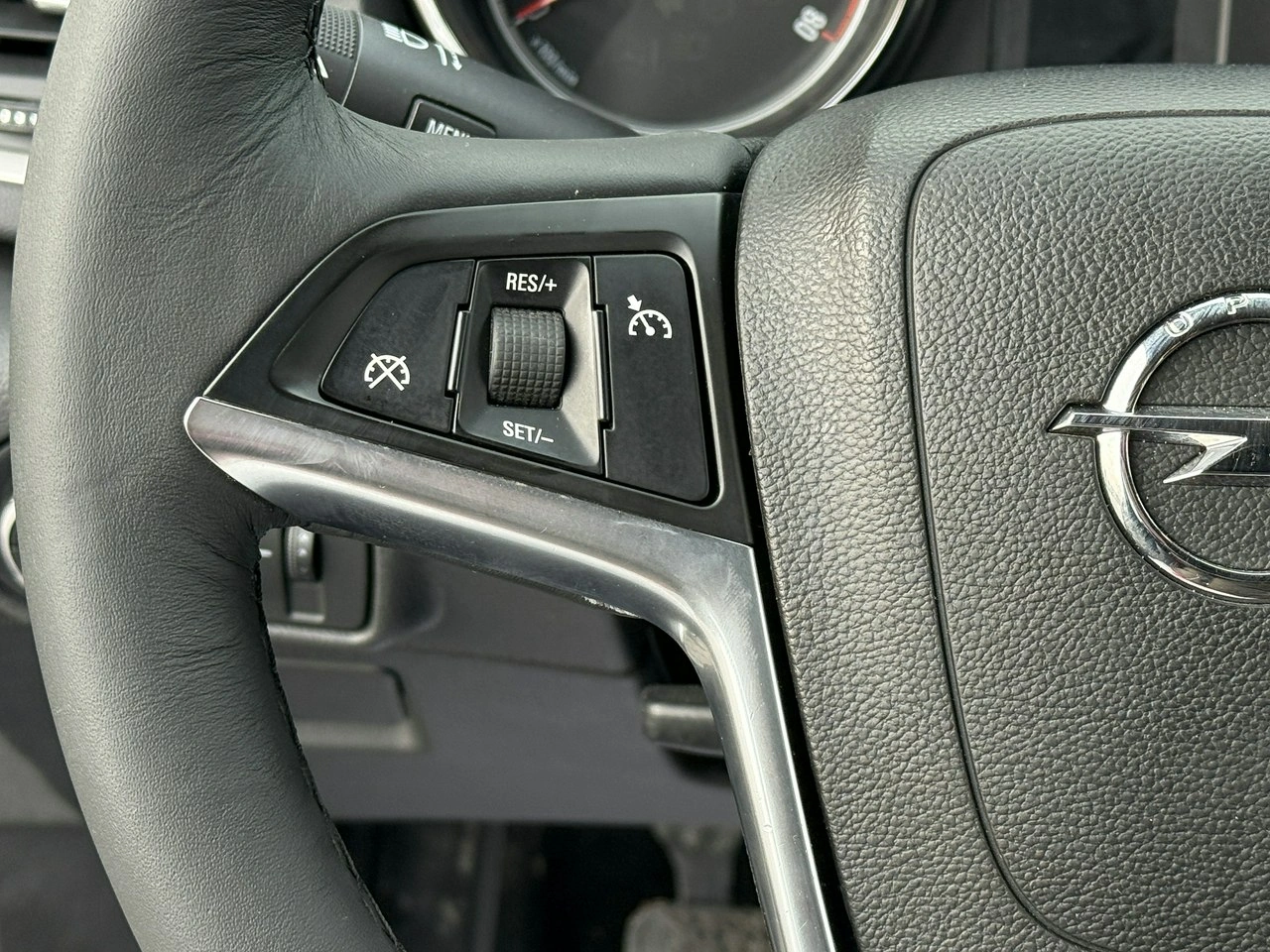 Opel Astra - Zdjęcie 12