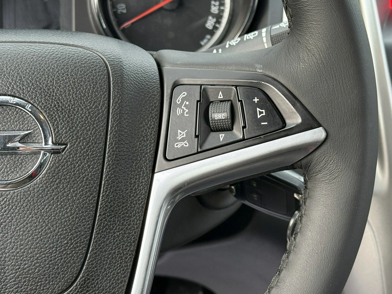 Opel Astra - Zdjęcie 13