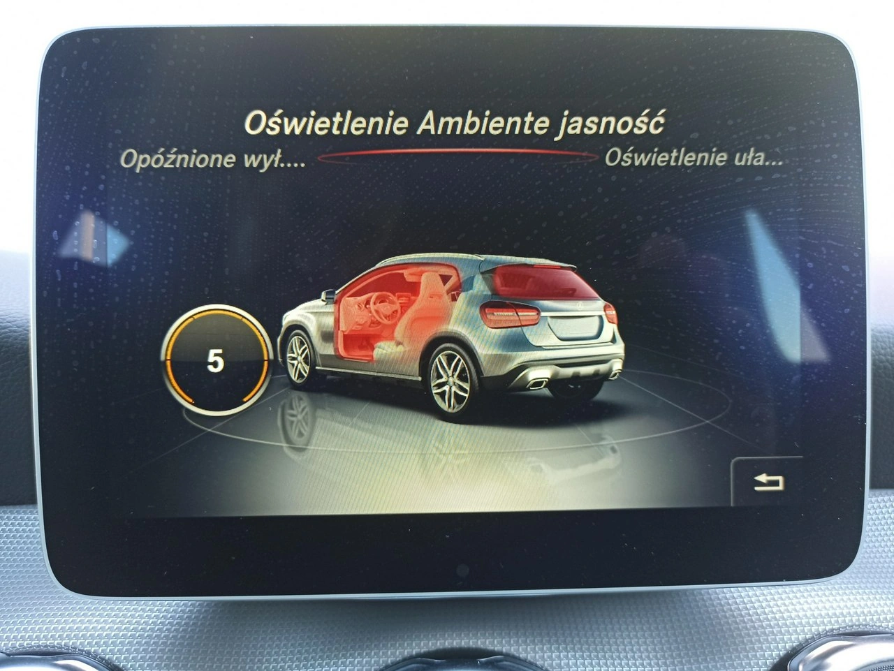 Mercedes GLA 200 - Zdjęcie 25