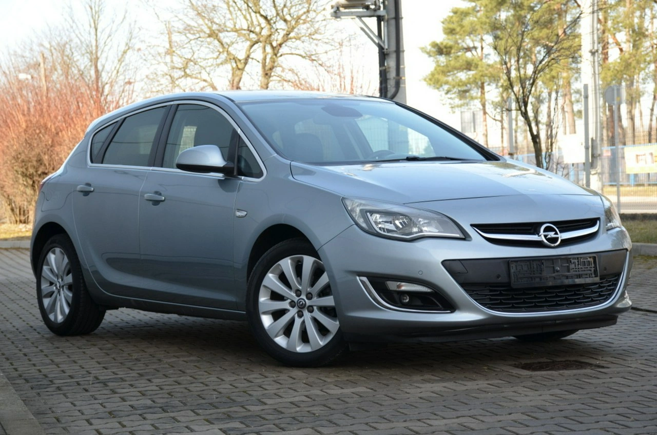Opel Astra - Zdjęcie 14