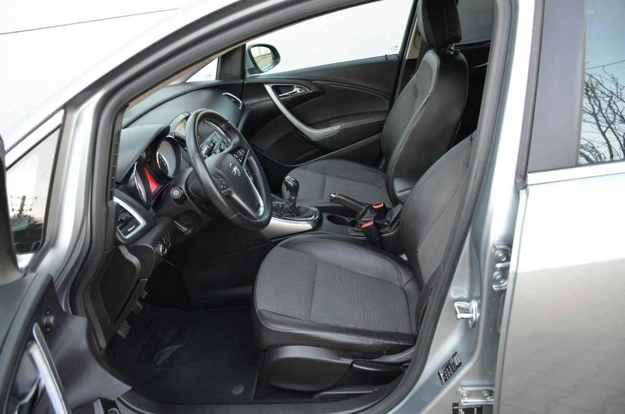 Opel Astra - Zdjęcie 19