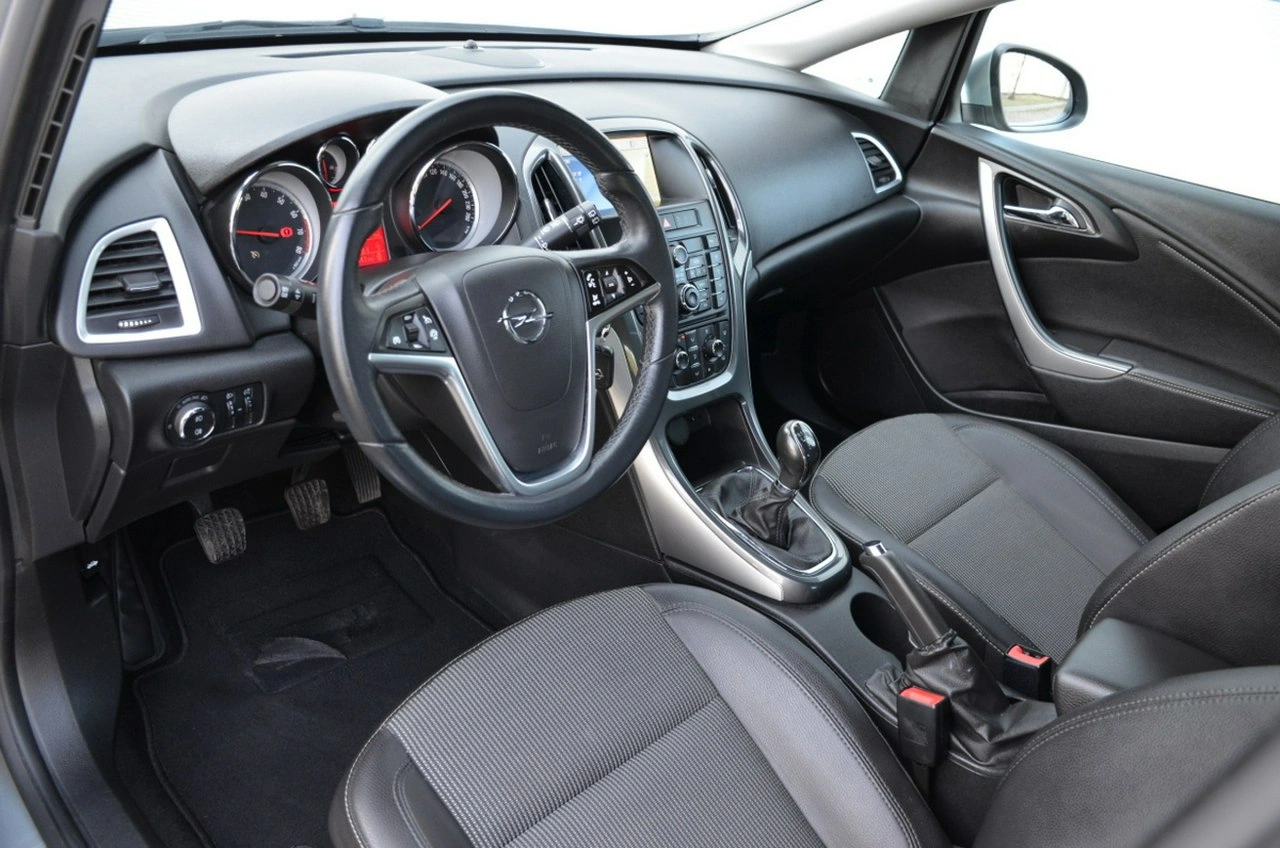 Opel Astra - Zdjęcie 20