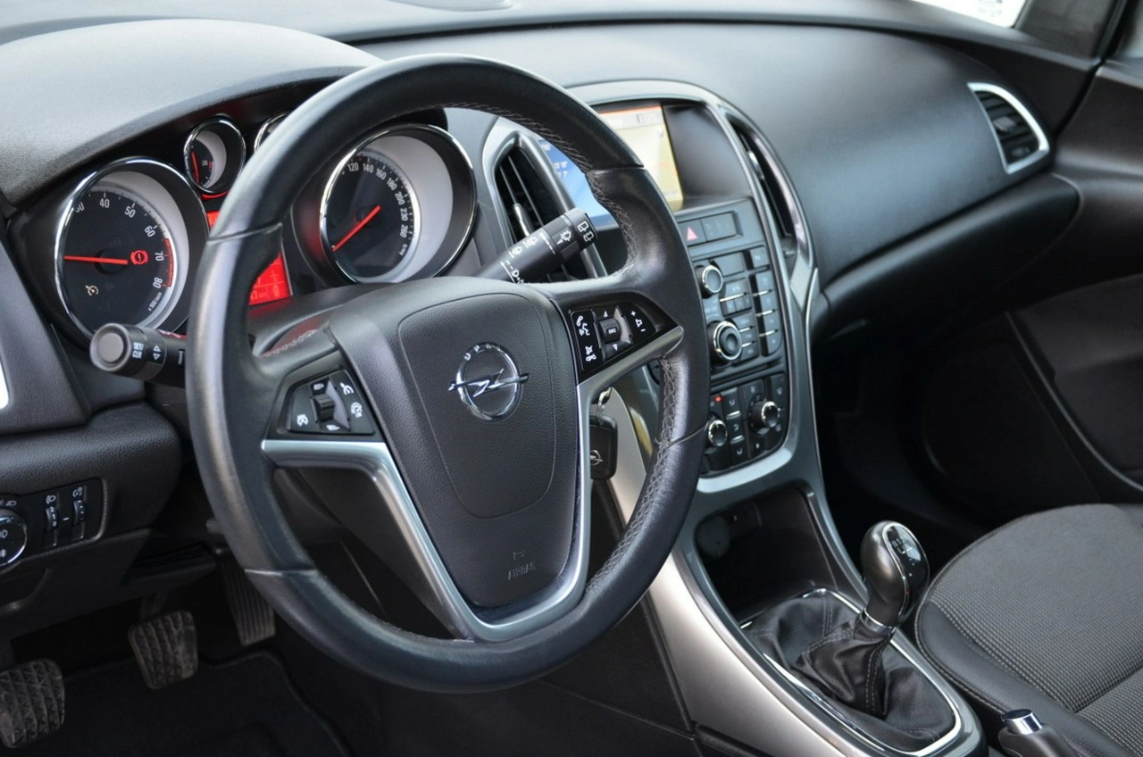 Opel Astra - Zdjęcie 21