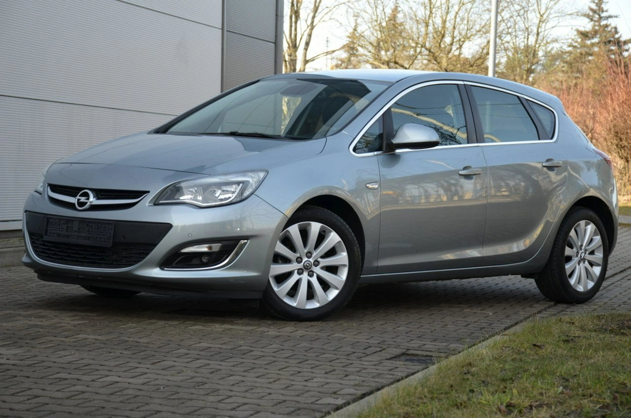 Opel Astra - Zdjęcie 2