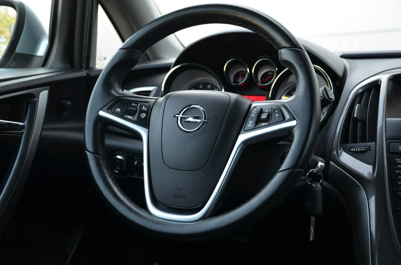 Opel Astra - Zdjęcie 29