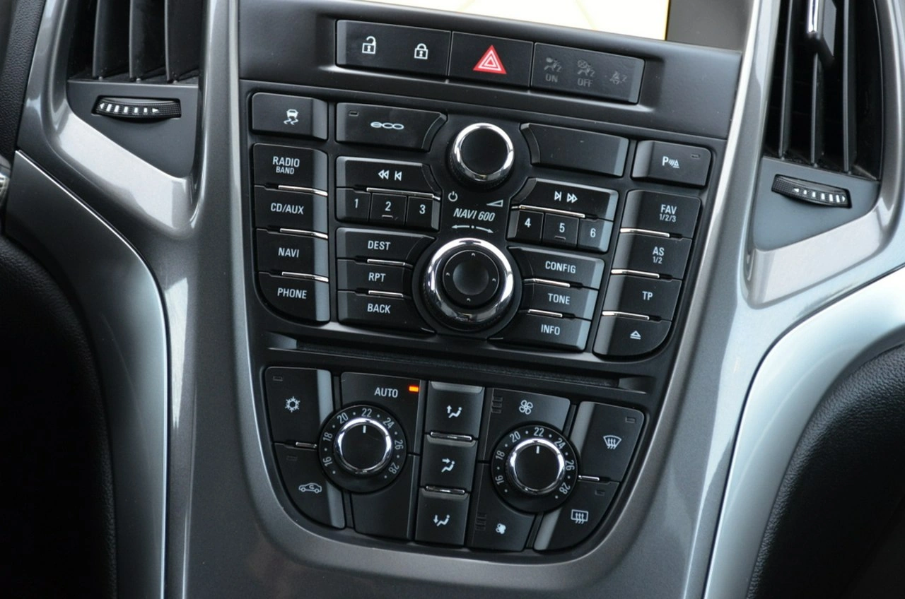 Opel Astra - Zdjęcie 33