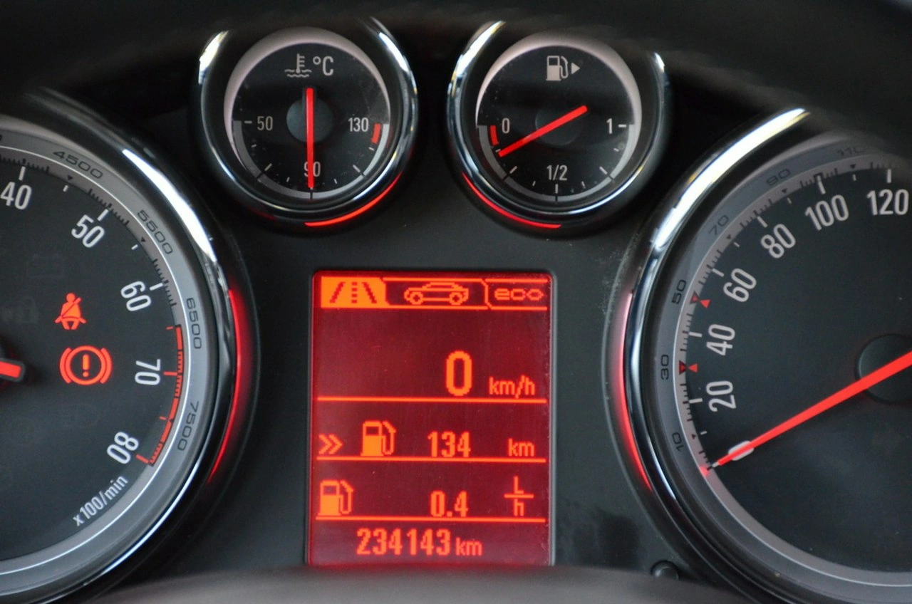 Opel Astra - Zdjęcie 34