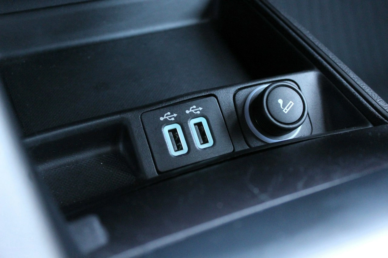 Ford Mondeo SW - Zdjęcie 29