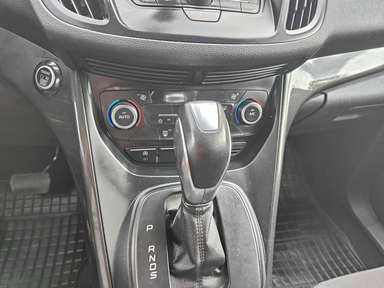 Ford Kuga - Zdjęcie 12