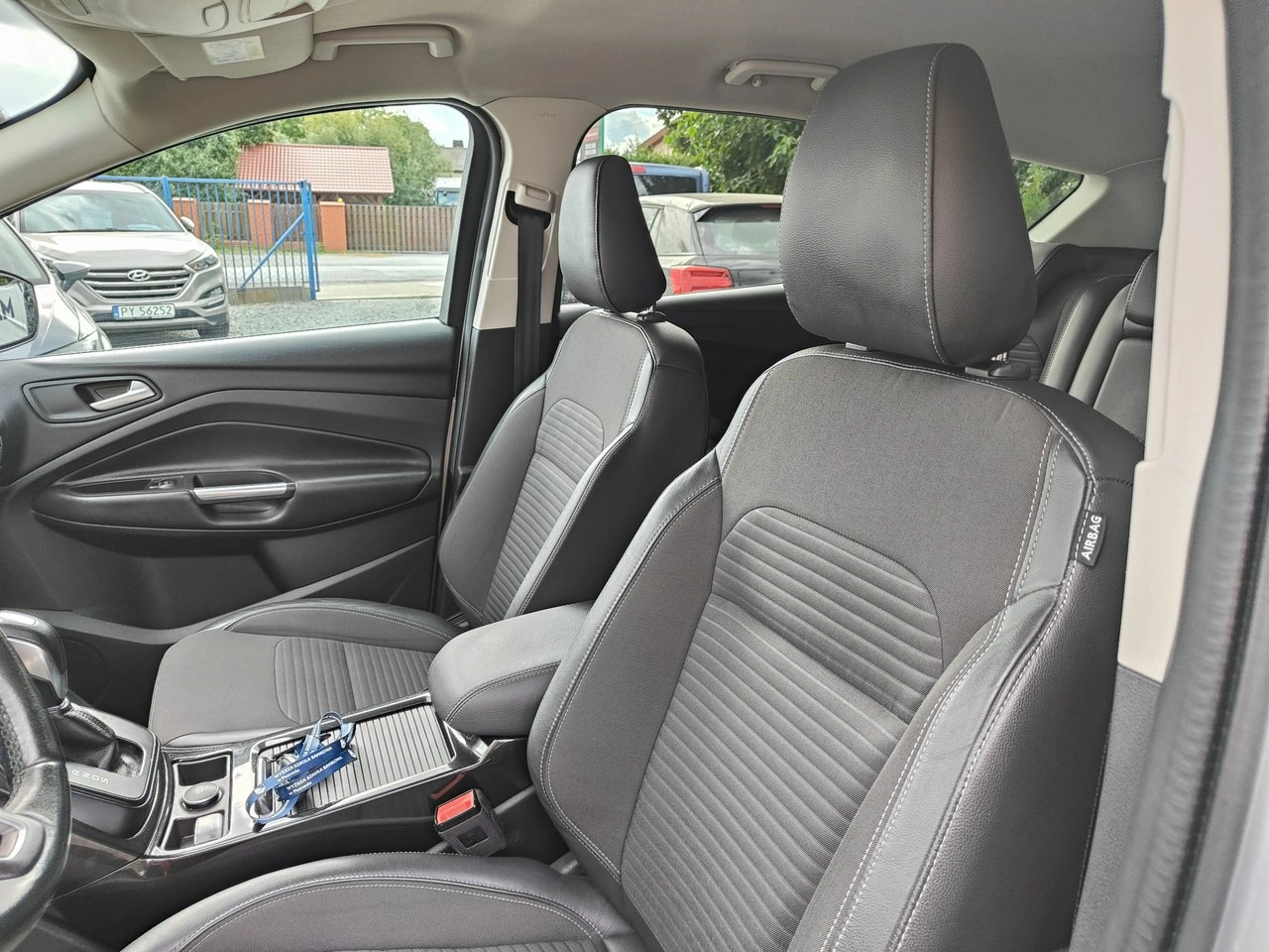 Ford Kuga - Zdjęcie 14