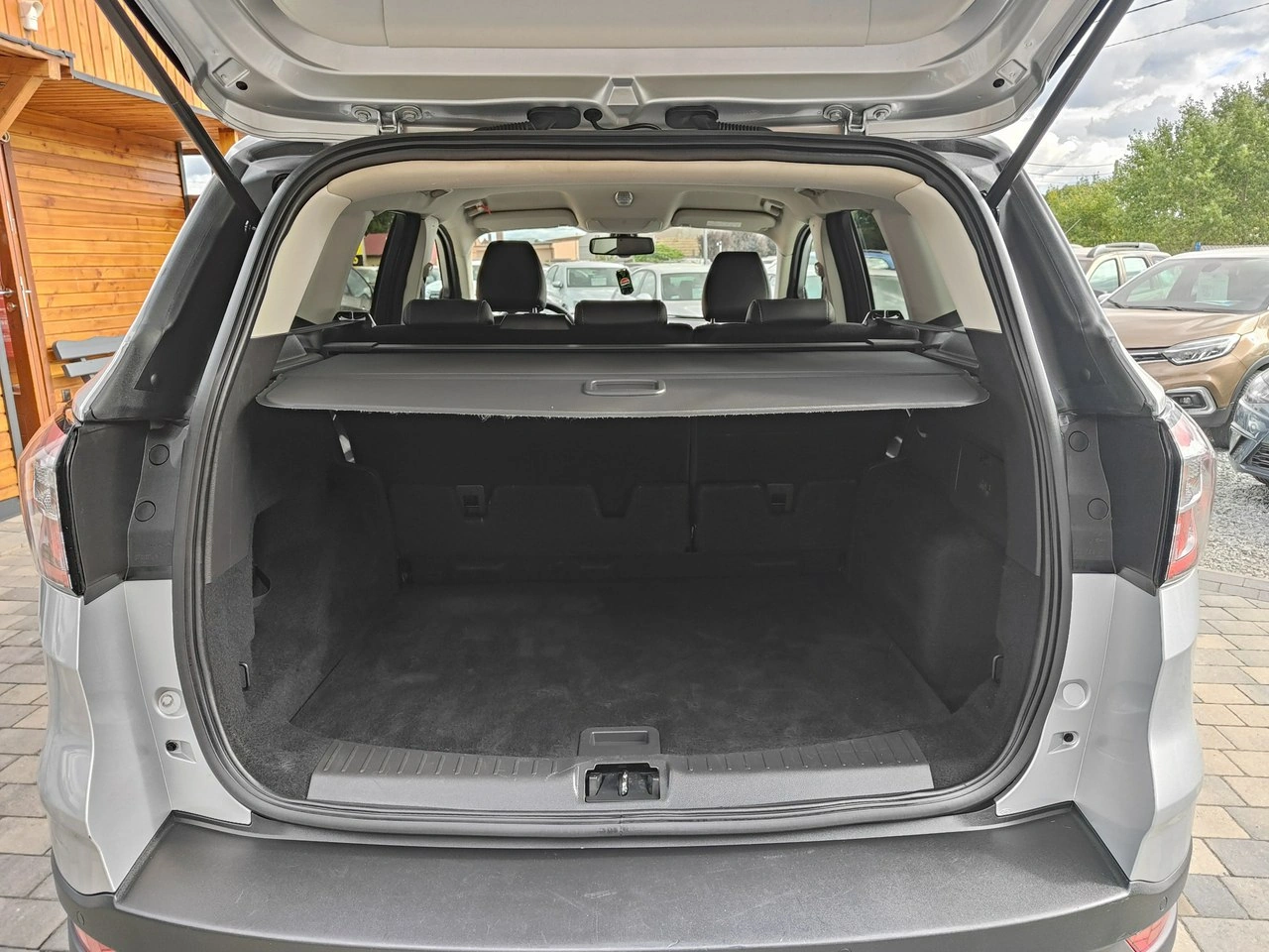 Ford Kuga - Zdjęcie 27