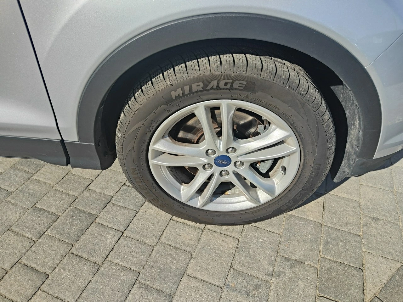 Ford Kuga - Zdjęcie 30