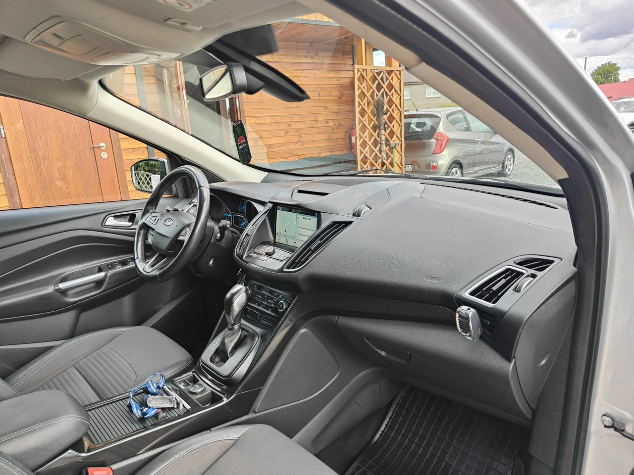 Ford Kuga - Zdjęcie 19