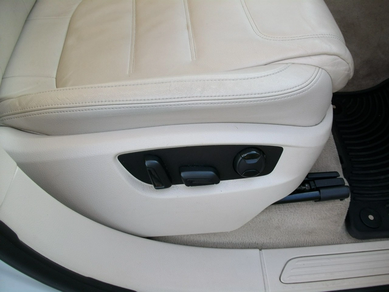 Volkswagen Touareg - Zdjęcie 10