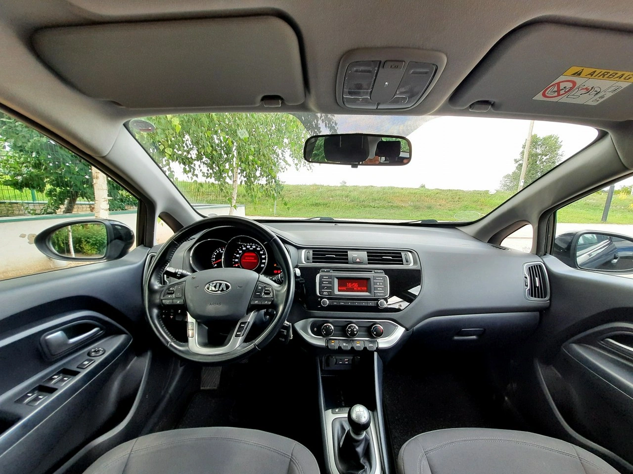 Kia Rio - Zdjęcie 9