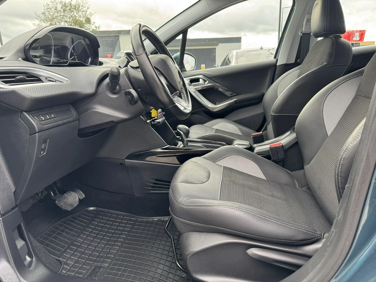 Peugeot 2008 - Zdjęcie 19