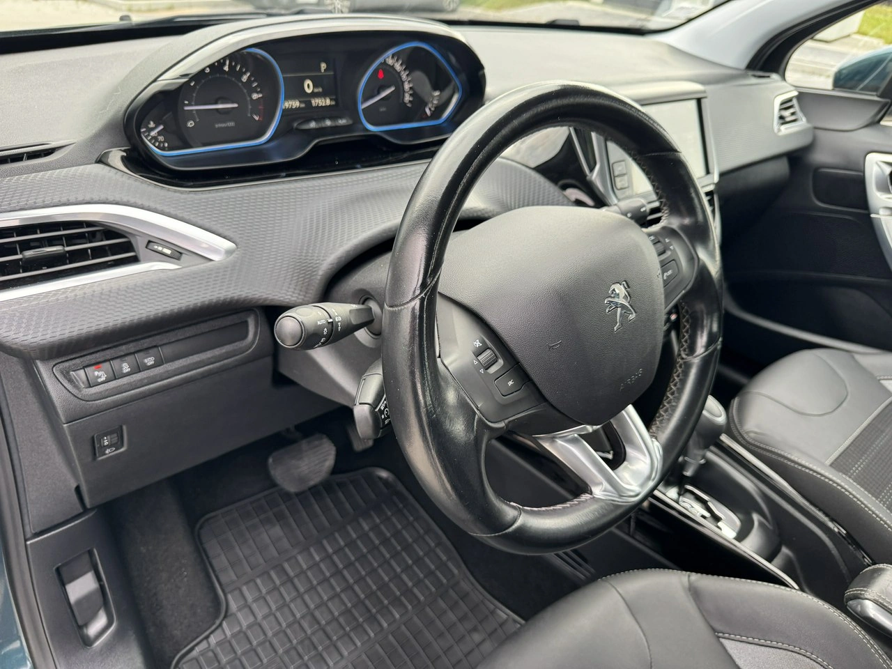 Peugeot 2008 - Zdjęcie 20