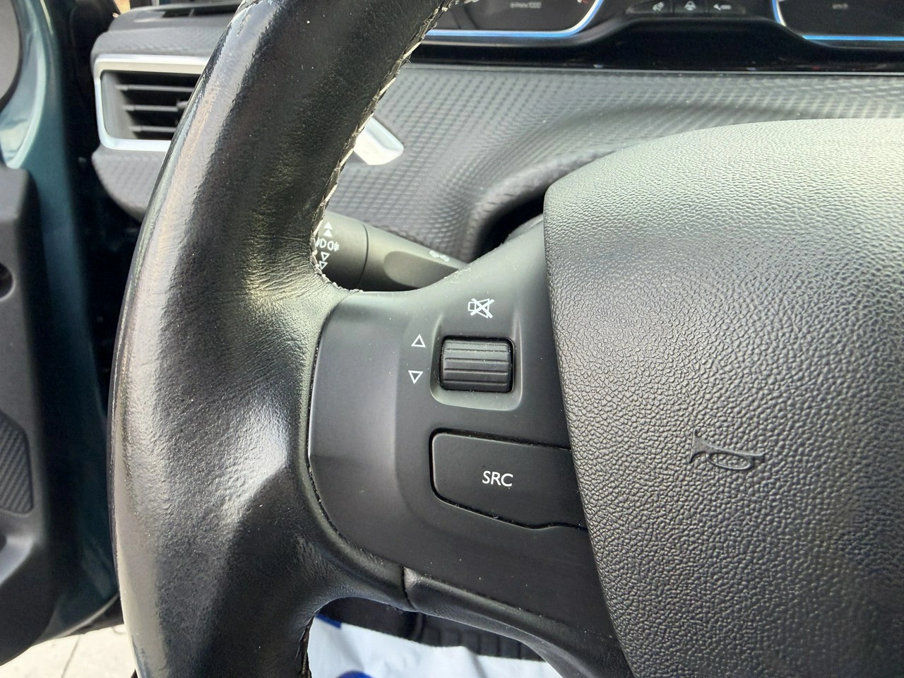 Peugeot 2008 - Zdjęcie 23