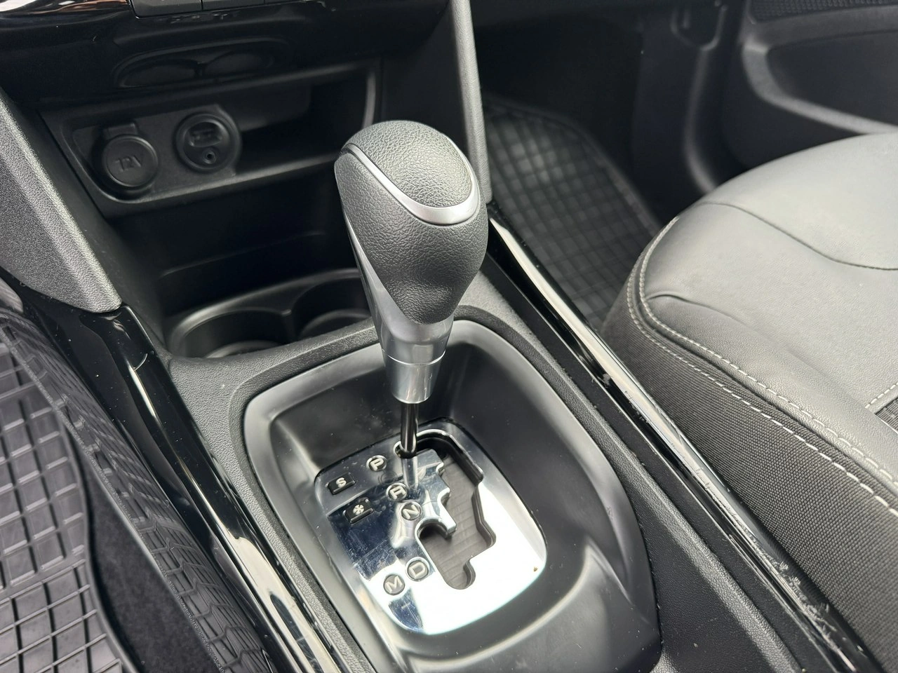 Peugeot 2008 - Zdjęcie 28