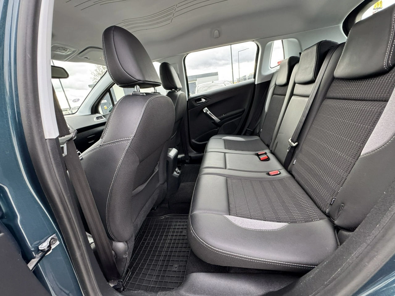 Peugeot 2008 - Zdjęcie 31