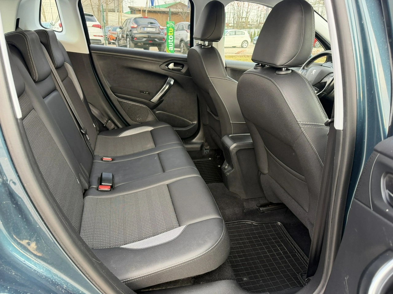 Peugeot 2008 - Zdjęcie 30