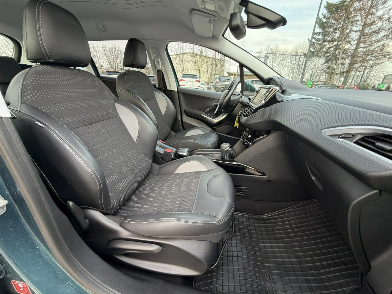 Peugeot 2008 - Zdjęcie 36