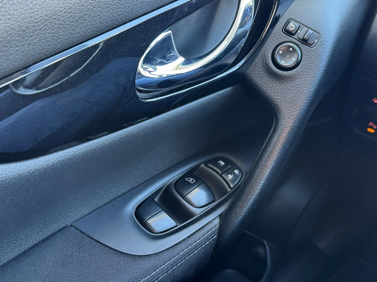 Nissan Qashqai - Zdjęcie 17