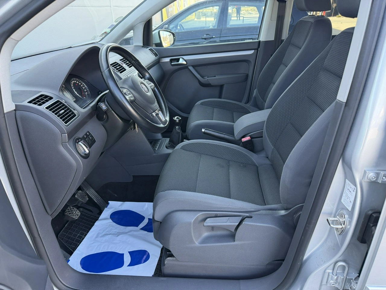 Volkswagen Touran - Zdjęcie 16