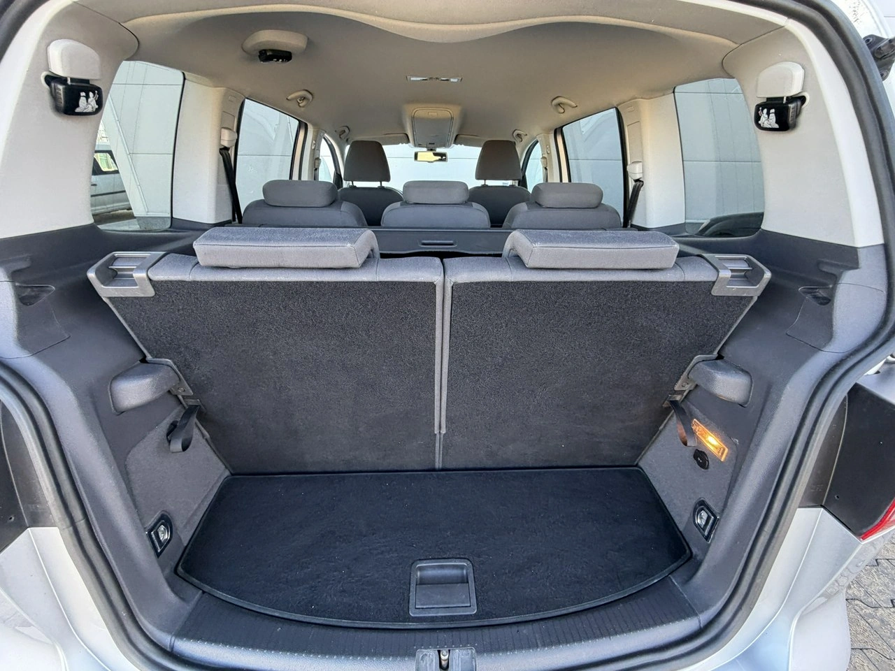 Volkswagen Touran - Zdjęcie 31