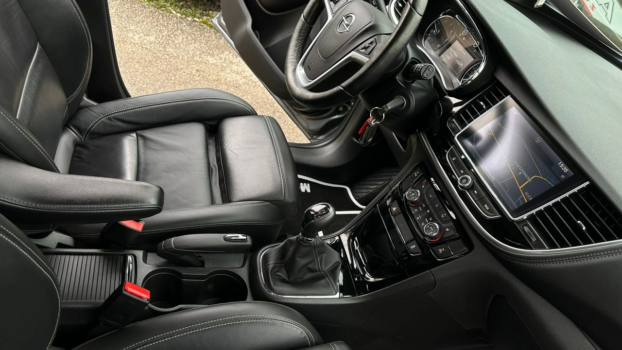 Opel Mokka - Zdjęcie 13