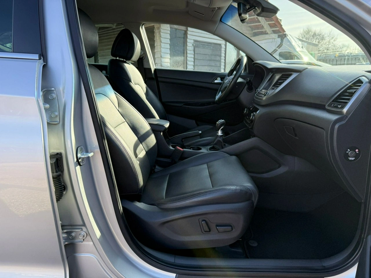 Hyundai Tucson - Zdjęcie 16