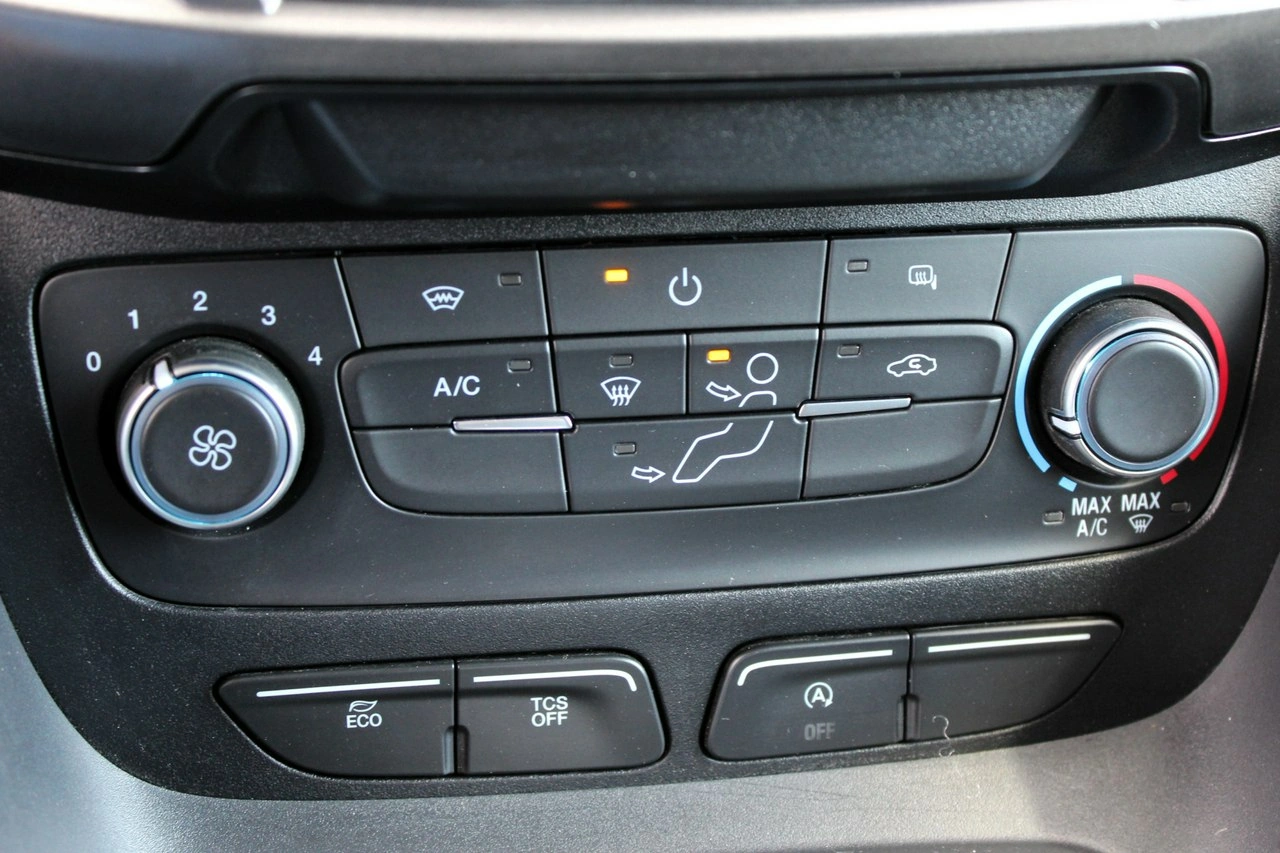 Ford Transit Connect - Zdjęcie 17