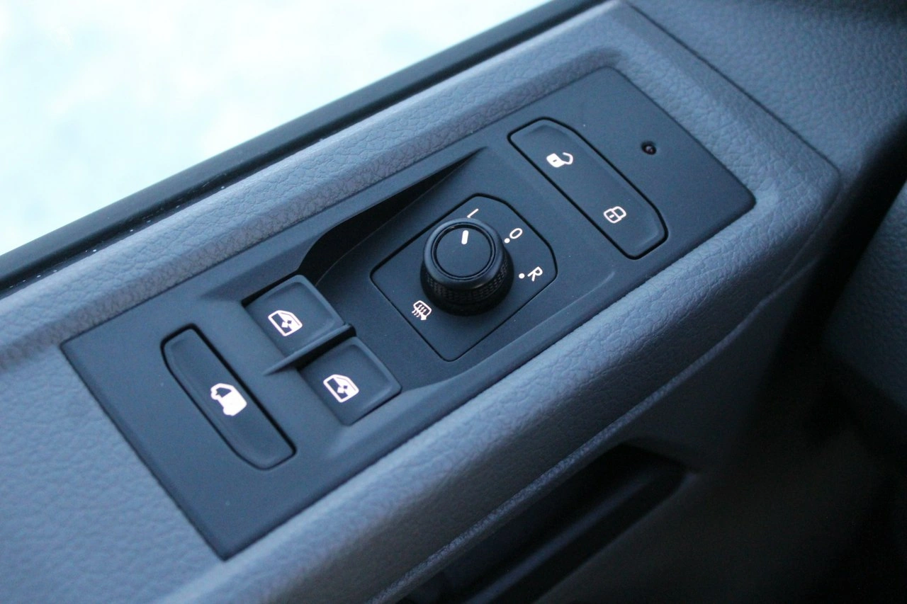 Volkswagen Transporter - Zdjęcie 17