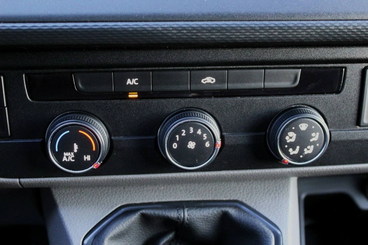 Volkswagen Transporter - Zdjęcie 19