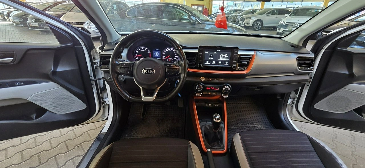 Kia Stonic - Zdjęcie 13
