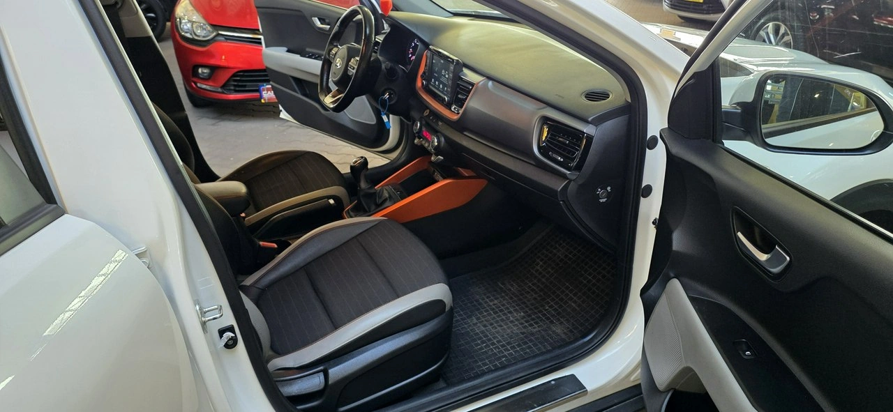 Kia Stonic - Zdjęcie 16