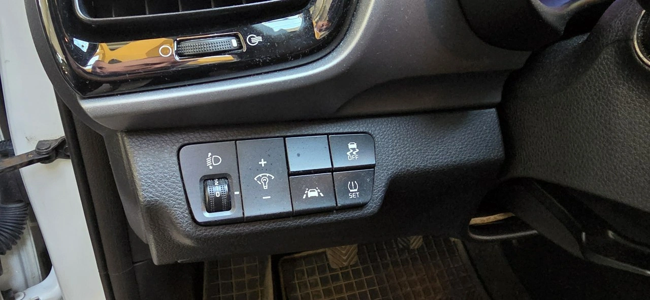 Kia Stonic - Zdjęcie 18