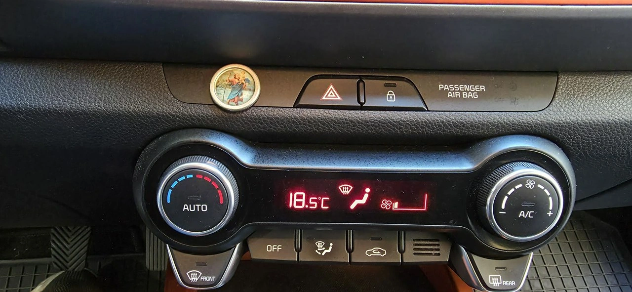 Kia Stonic - Zdjęcie 22