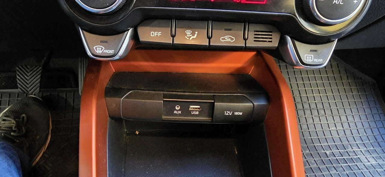 Kia Stonic - Zdjęcie 23